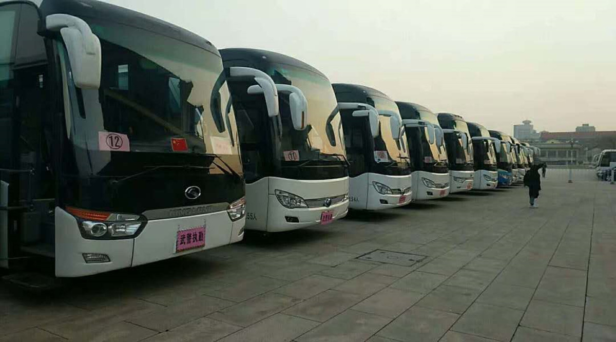 自己开个车带着一家人去旅游想去哪就去哪